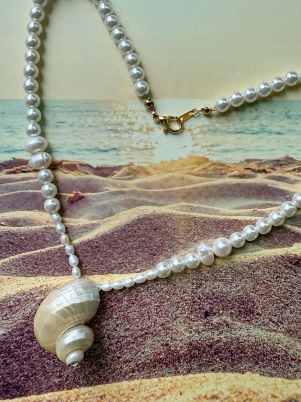 Pearl Strand Shell Pendant Necklace - Ivory